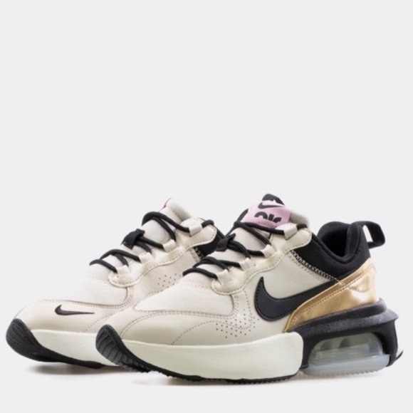 Nike Shoes - Nike Air Max Cream Gold Lace Up Verona Sneakers